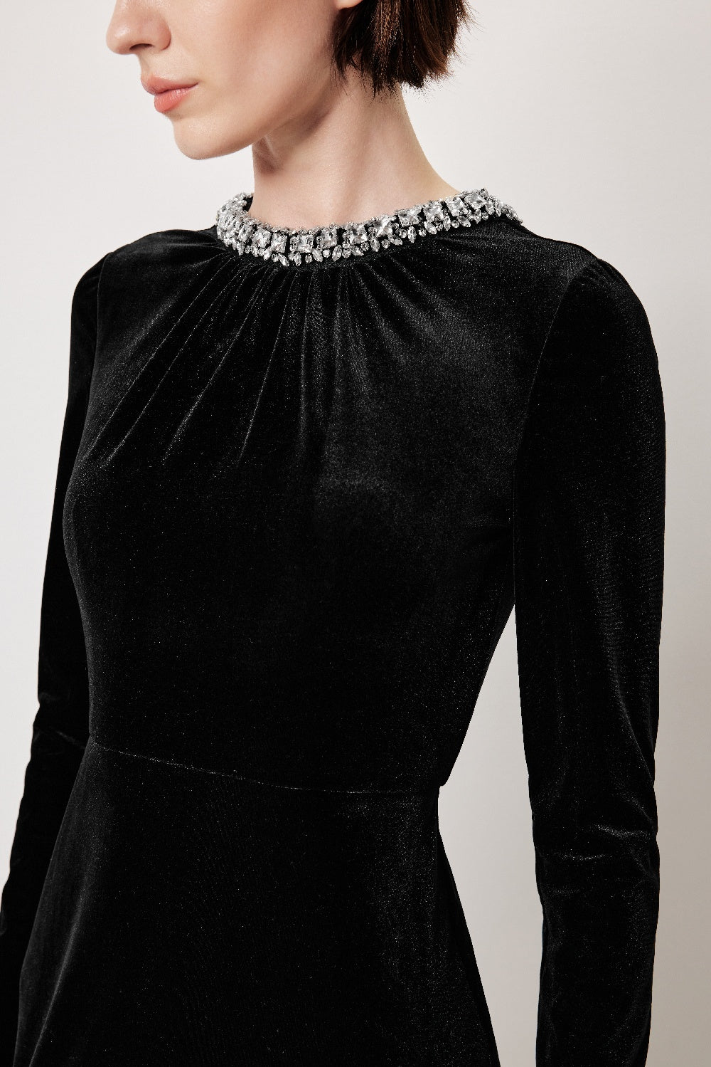 MARYLING Black V‑Neck Evening Dresses